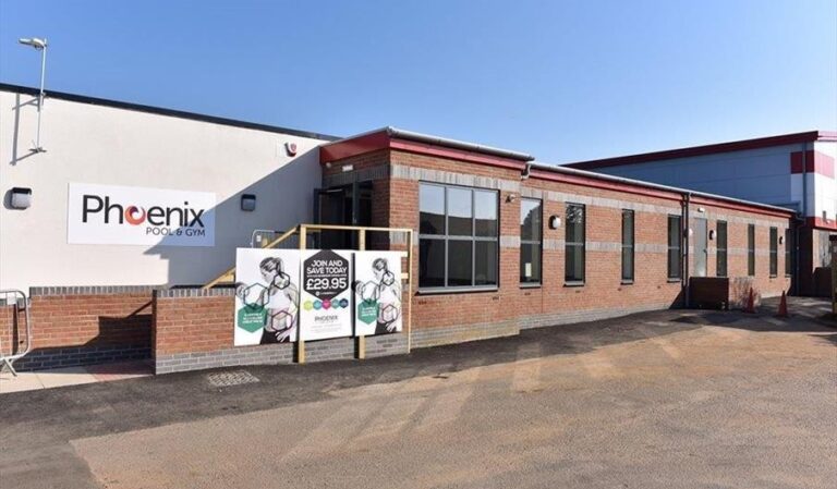 Phoenix Pool in Bradwell